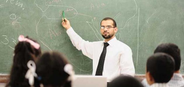 " حق المعلم تحت سياط القانون "
